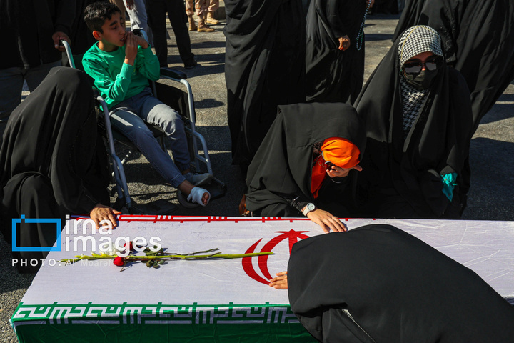 ورود پیکر شهدای دفاع مقدس