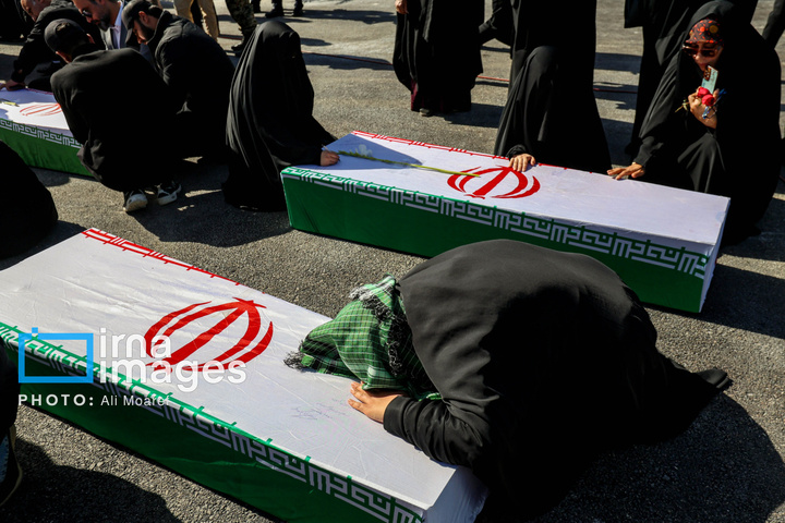 ورود پیکر شهدای دفاع مقدس