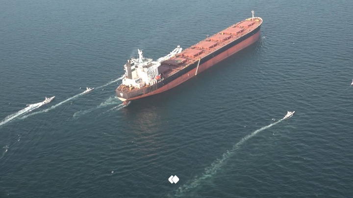 تصاویری از رزمایش کنترل هوشمند سپاه در تنگۀ هرمز