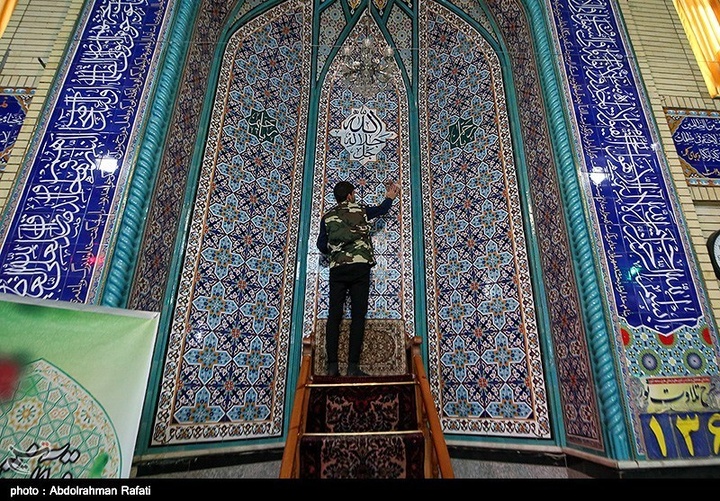 غبارروبی مساجد در آستانه ماه مبارک رمضان - همدان