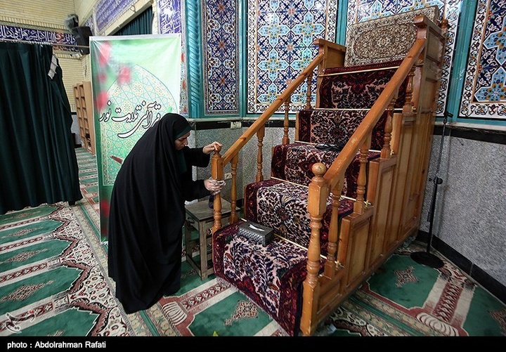 غبارروبی مساجد در آستانه ماه مبارک رمضان - همدان