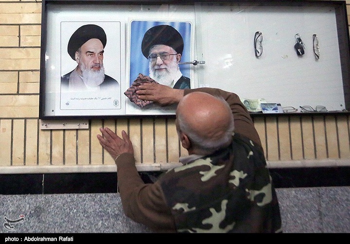 غبارروبی مساجد در آستانه ماه مبارک رمضان - همدان