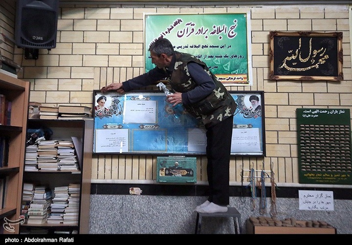 غبارروبی مساجد در آستانه ماه مبارک رمضان - همدان