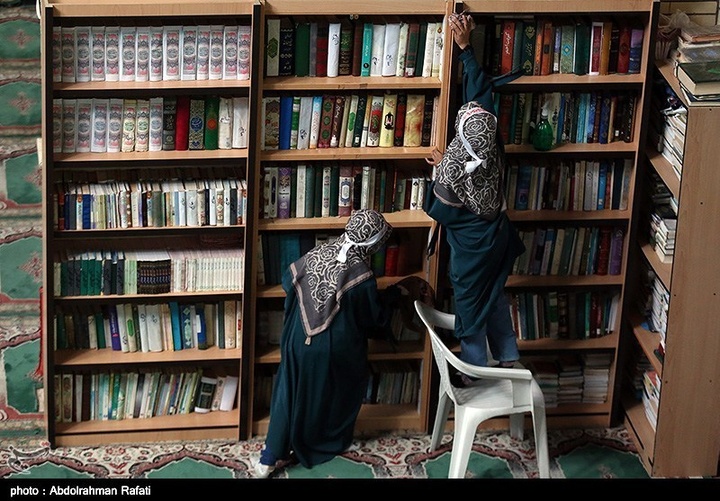 غبارروبی مساجد در آستانه ماه مبارک رمضان - همدان