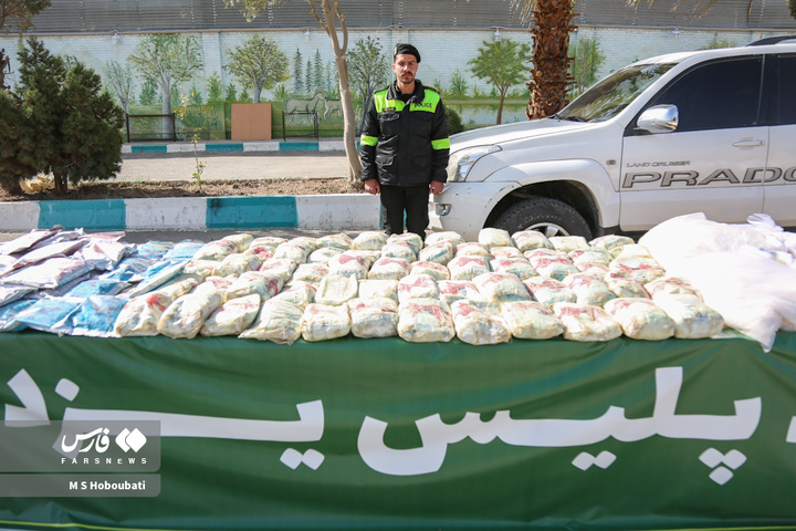 کشف یک تُن مخدر «شیشه» در یزد