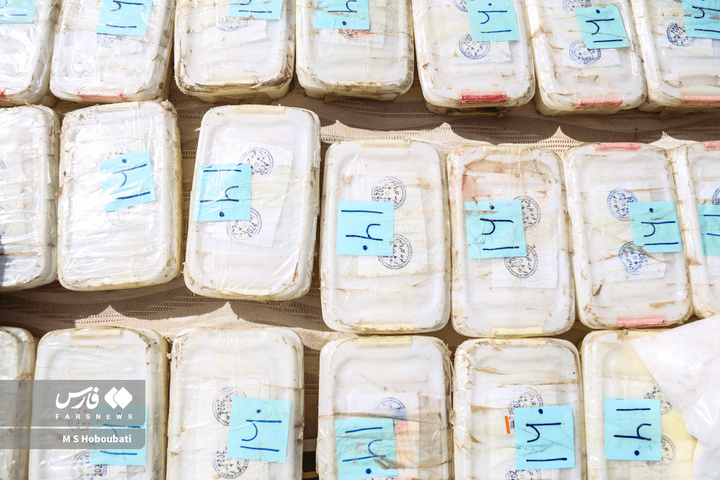 کشف یک تُن مخدر «شیشه» در یزد