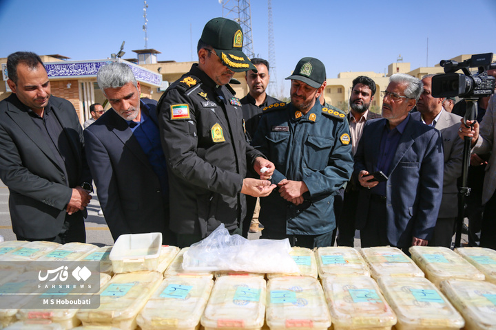 کشف یک تُن مخدر «شیشه» در یزد