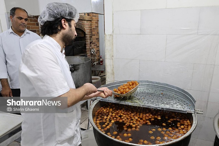 کارگاه پخت زولبیا و بامیه در ماه مبارک رمضان