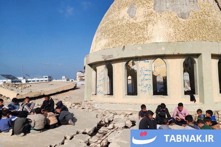 تلاوت قرآن میان ویرانه‌های غزه