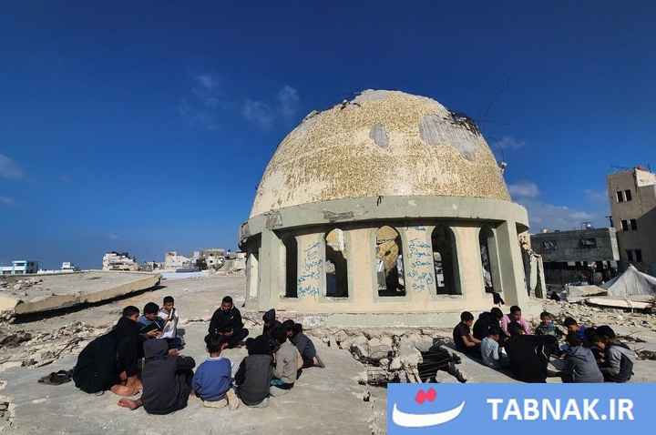 تلاوت قرآن میان ویرانه‌های غزه