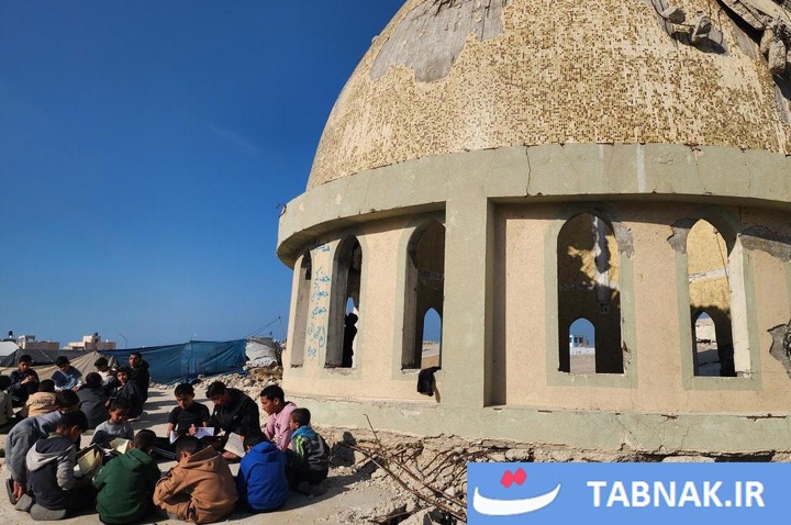 تلاوت قرآن میان ویرانه‌های غزه