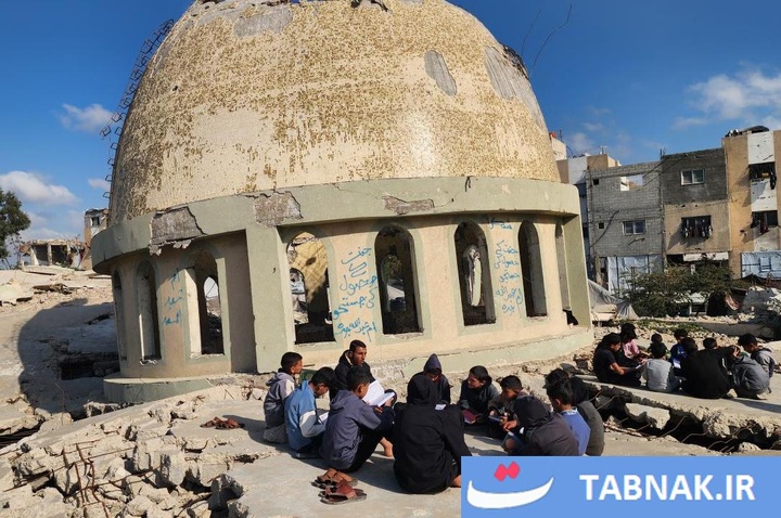 تلاوت قرآن میان ویرانه‌های غزه