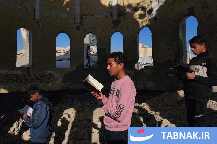 تلاوت قرآن میان ویرانه‌های غزه