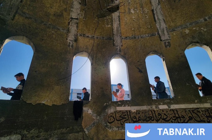 تلاوت قرآن میان ویرانه‌های غزه