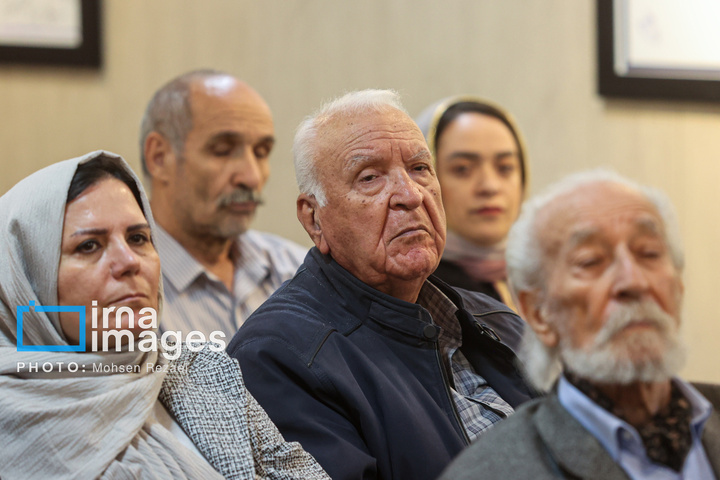 پاسداشت و تکریم هنرمندان پیشکسوت