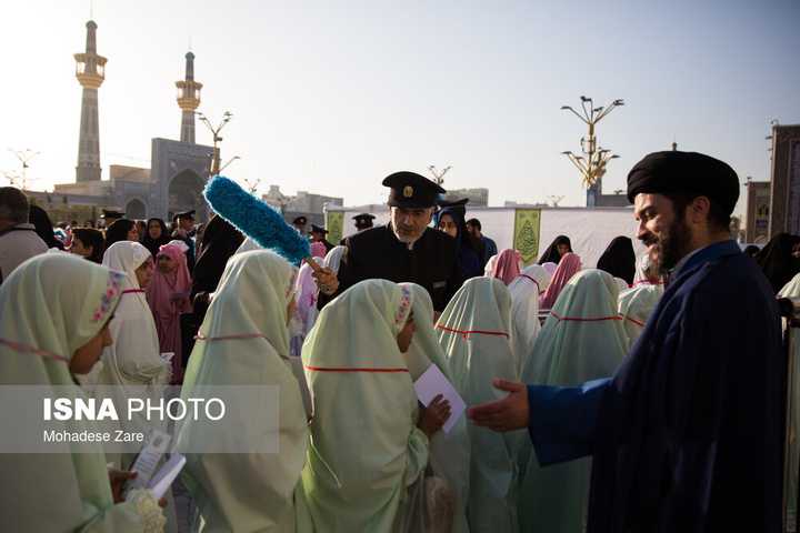 ضیافت افطار در حرم مطهر رضوی