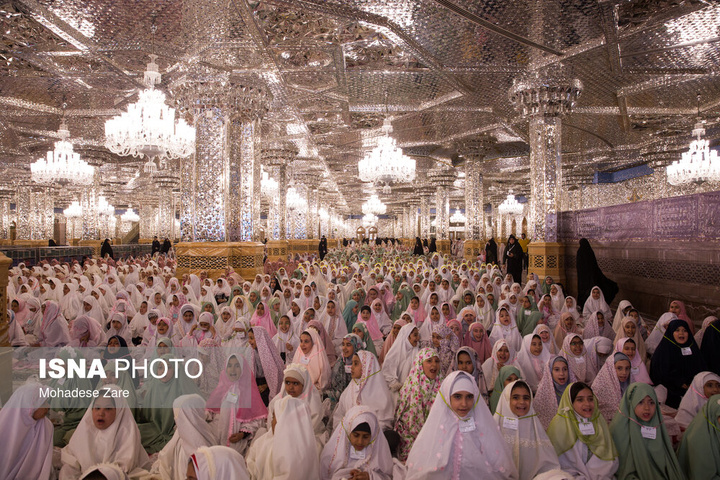 ضیافت افطار در حرم مطهر رضوی