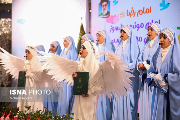 ضیافت افطار در حرم مطهر رضوی