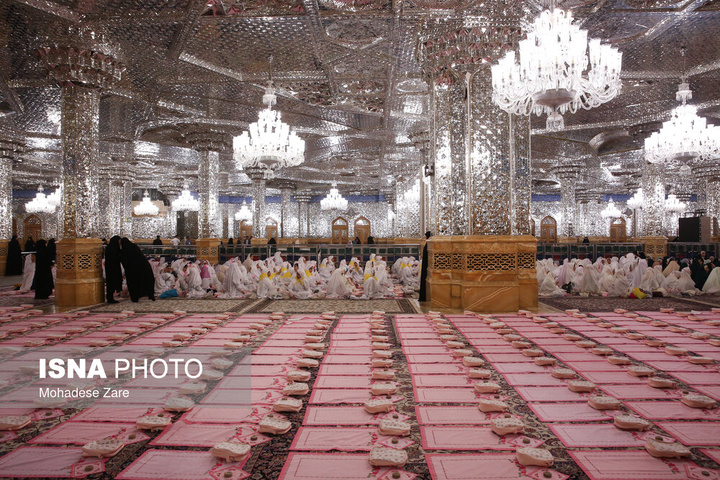 ضیافت افطار در حرم مطهر رضوی