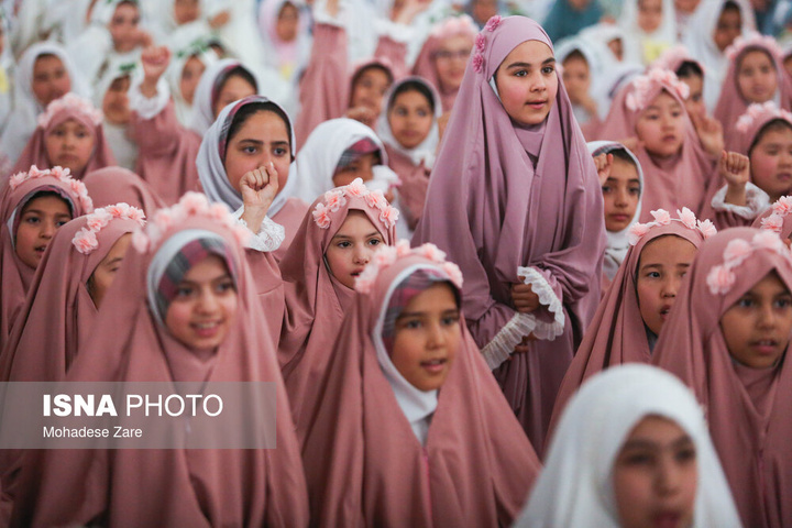 ضیافت افطار در حرم مطهر رضوی