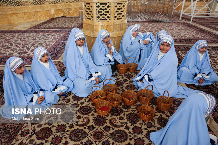 ضیافت افطار در حرم مطهر رضوی