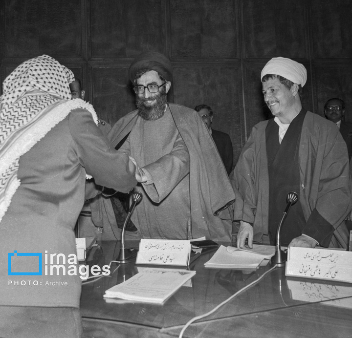 رهبر انقلاب در دوران تصدی شورای عالی دفاع ملی (۱۳۵۸ - ۱۳۶۰)