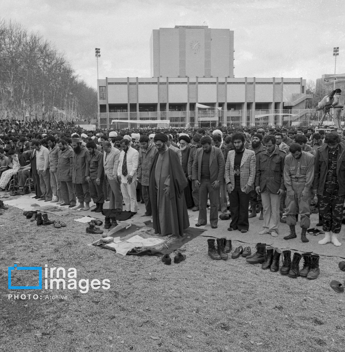 رهبر انقلاب در دوران تصدی شورای عالی دفاع ملی (۱۳۵۸ - ۱۳۶۰)