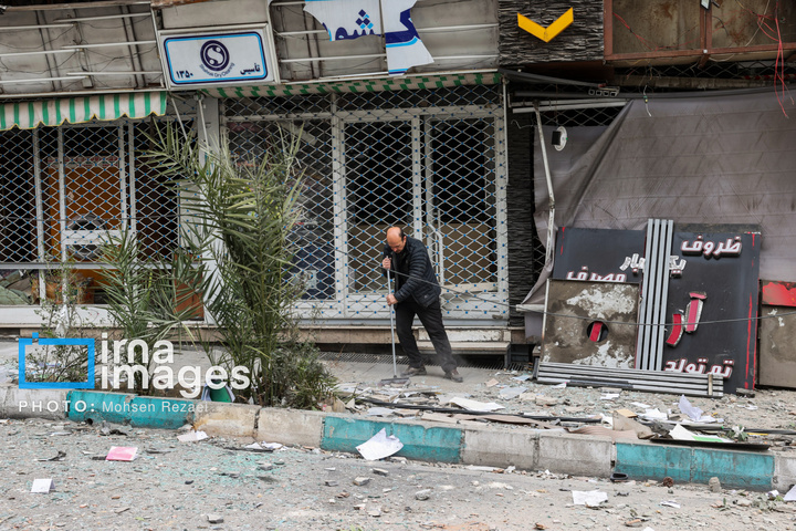 حمله هوایی به میدان نیلوفر تهران