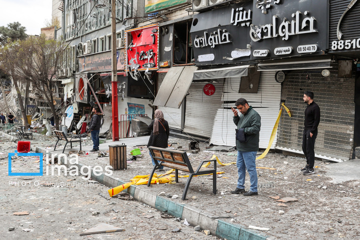 حمله هوایی به میدان نیلوفر تهران