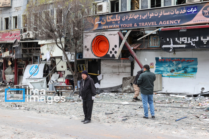 حمله هوایی به میدان نیلوفر تهران