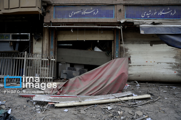 آثار حملات هوایی شب گذشته به منطقه ۱۵ خرداد