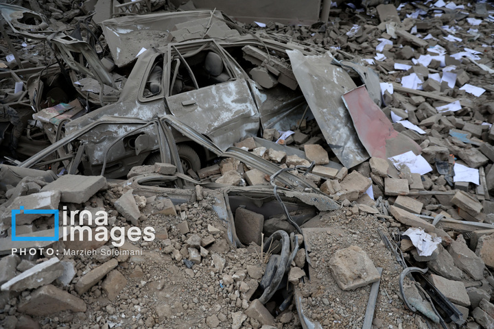 آثار حملات هوایی شب گذشته به منطقه ۱۵ خرداد