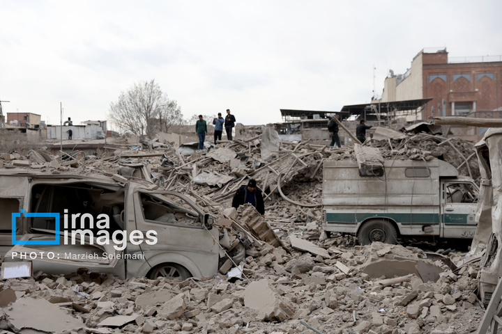 آثار حملات هوایی شب گذشته به منطقه ۱۵ خرداد