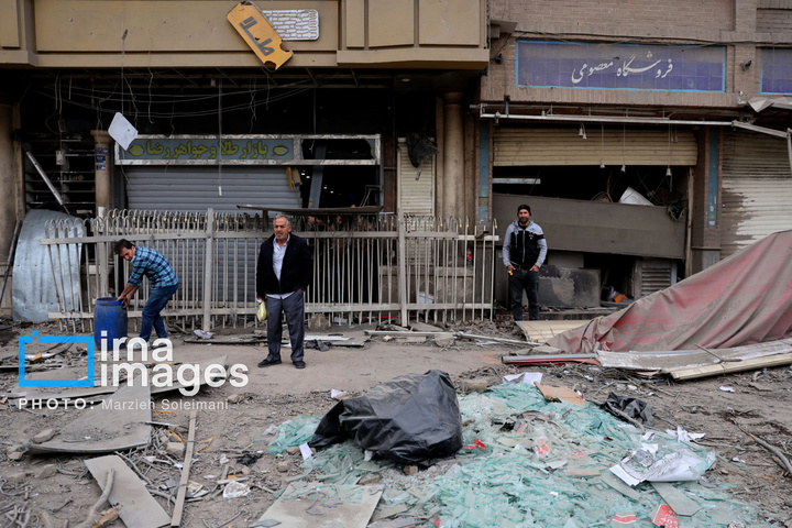 آثار حملات هوایی شب گذشته به منطقه ۱۵ خرداد