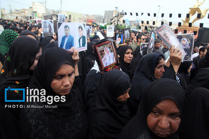 تشییع پیکر شهدای مدرسه میناب