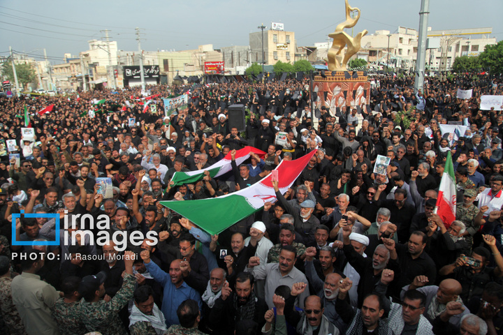 تشییع پیکر شهدای مدرسه میناب