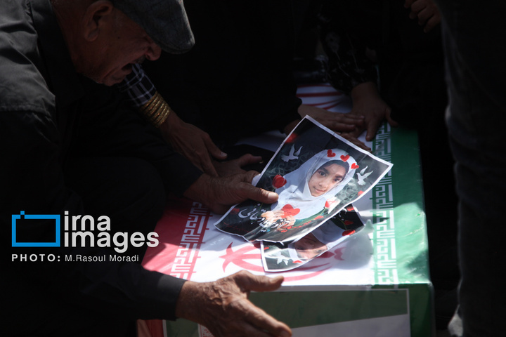 تشییع پیکر شهدای مدرسه میناب