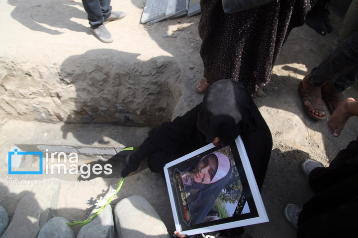 تشییع پیکر شهدای مدرسه میناب