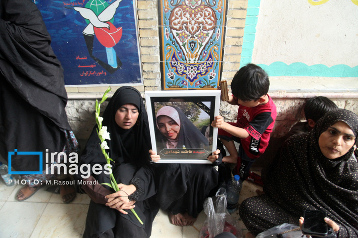 تشییع پیکر شهدای مدرسه میناب