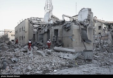 حمله آمریکایی-صهیونی به اطراف میدان انقلاب