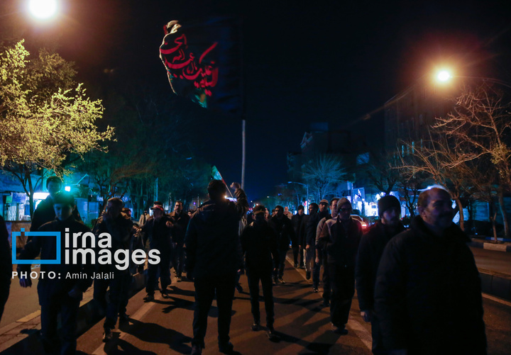 تجمع مردم در سوگ رهبر انقلاب در محله نارمک