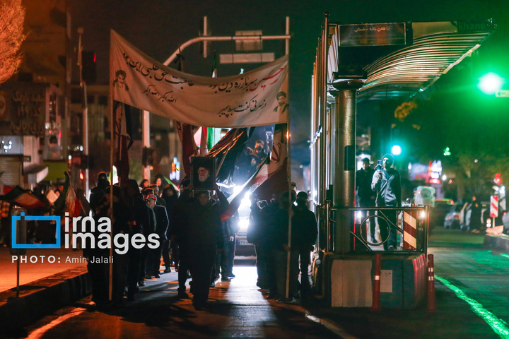 تجمع مردم در سوگ رهبر انقلاب در محله نارمک