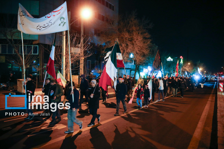 تجمع مردم در سوگ رهبر انقلاب در محله نارمک