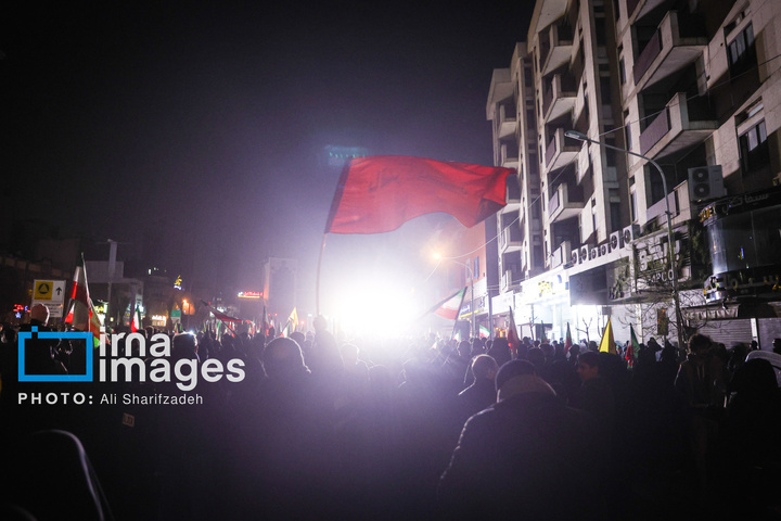 سوگواری مردم تهران در عزای رهبر انقلاب