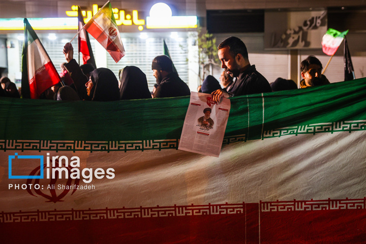 سوگواری مردم تهران در عزای رهبر انقلاب