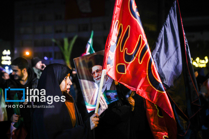 سوگواری مردم تهران در عزای رهبر انقلاب