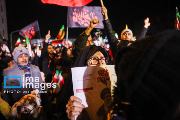 سوگواری مردم تهران در عزای رهبر انقلاب