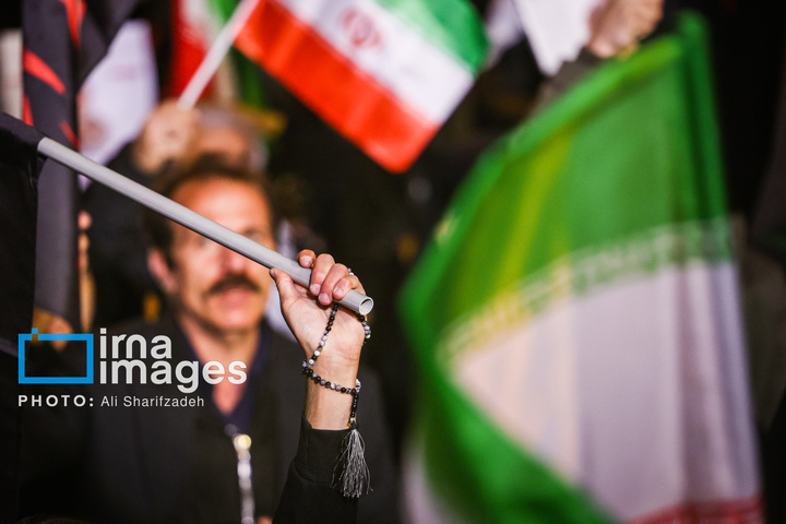 سوگواری مردم تهران در عزای رهبر انقلاب