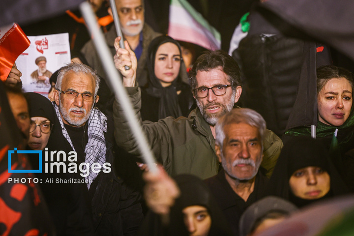 سوگواری مردم تهران در عزای رهبر انقلاب