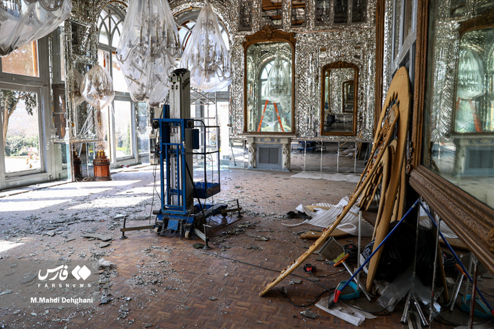 آثار تجاوز هوایی به کاخ گلستان